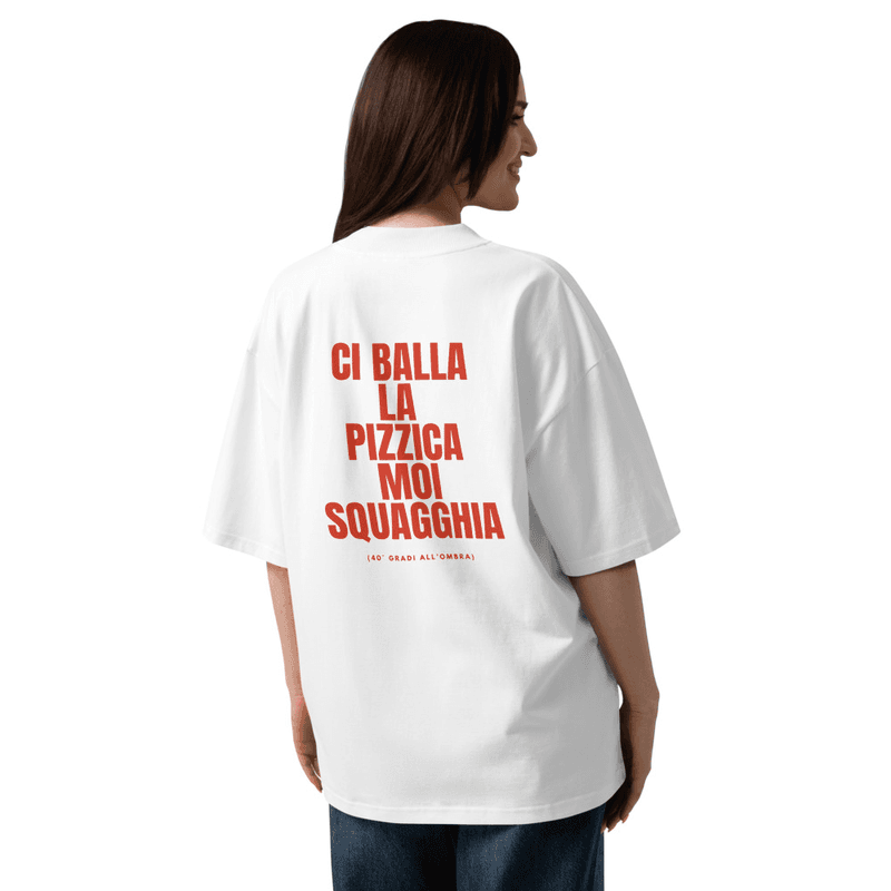 Maglietta BLESSUD "CI BALLA LA PIZZICA MOI SQUAGGHIA (40° GRADI ALL'OMBRA)" — vista mockup